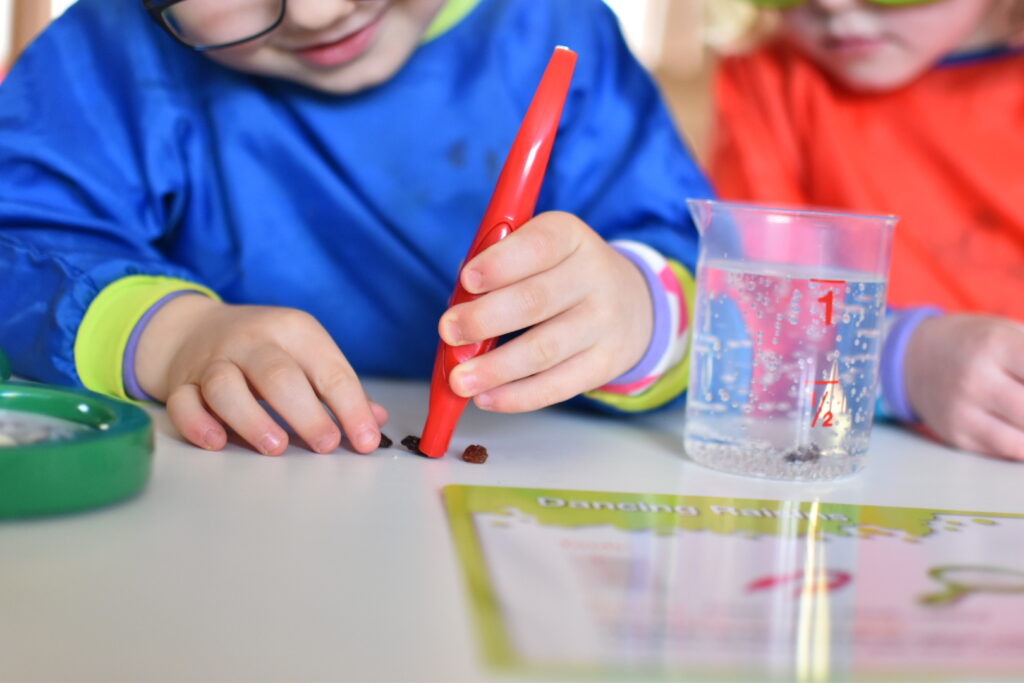 kids science experiment