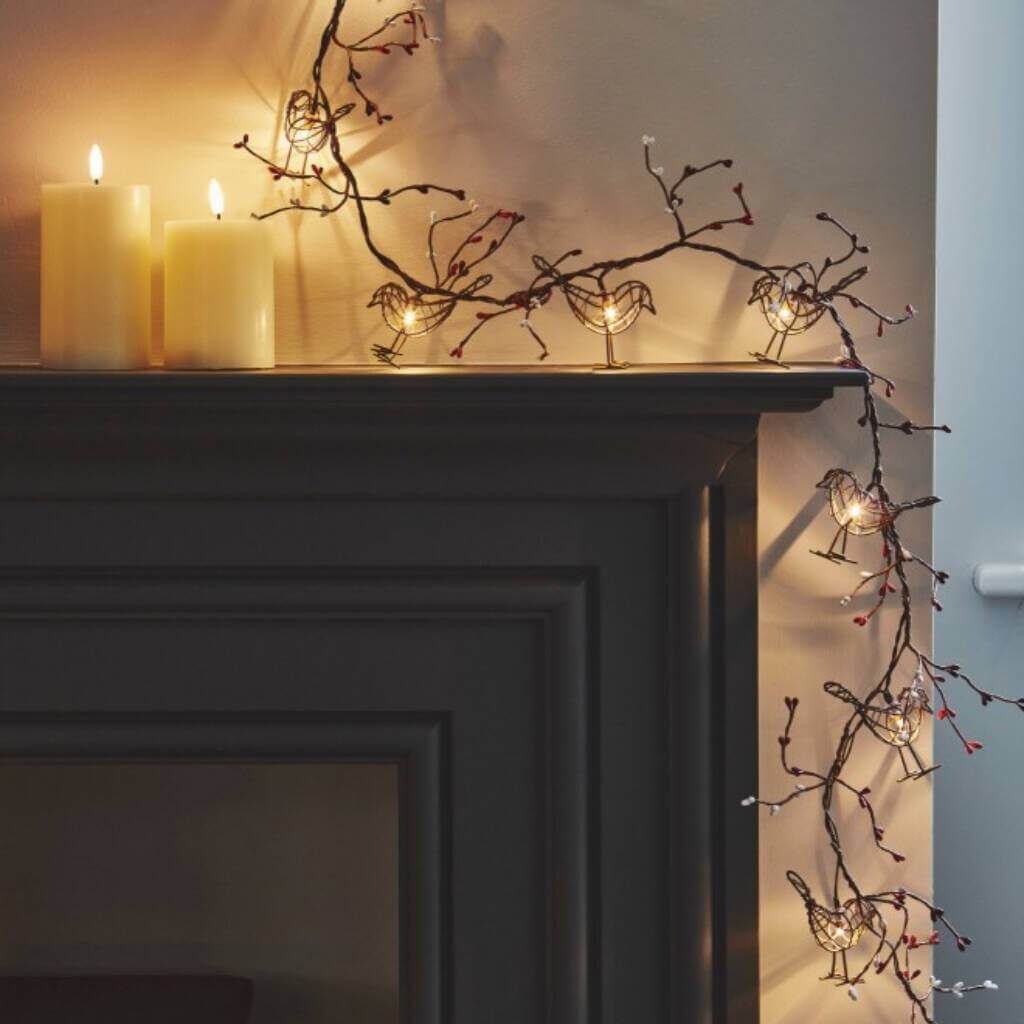 Winter robin garland festive giveaway